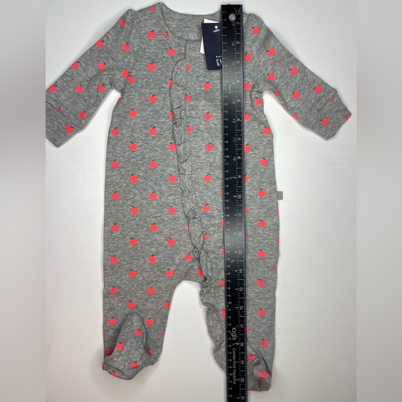 Baby Gap Apple Ruffled Onesie 0-3mth NWT - Picture 3 of 7